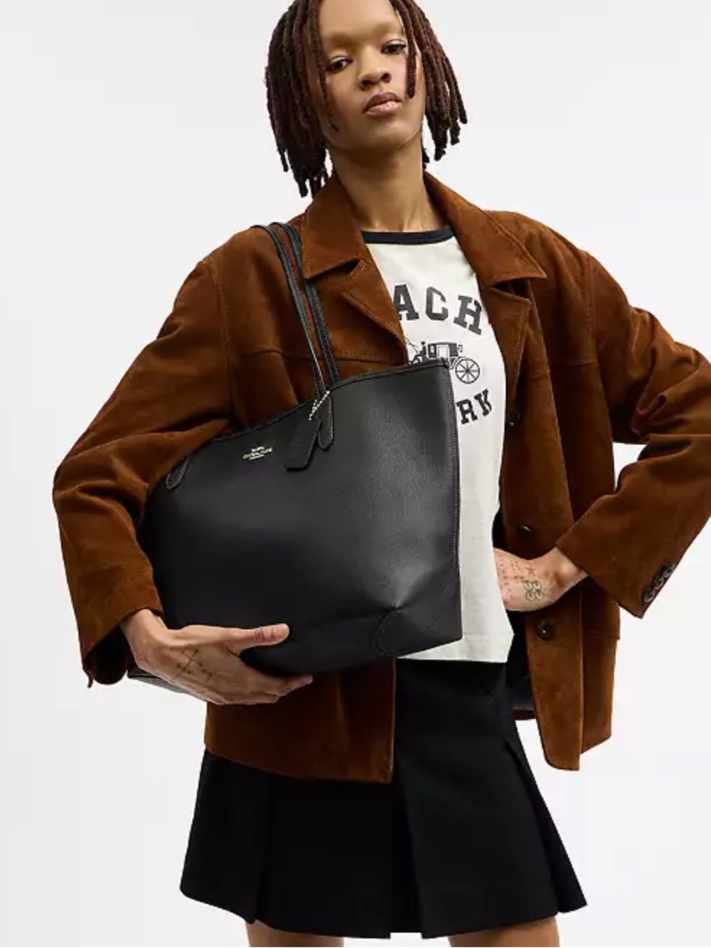 Coach Large Black Leather Tote with Gold Logo Accent - Picture 5 of 13